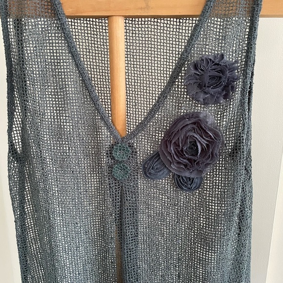 Pretty Angel Top - Picture 2 of 8